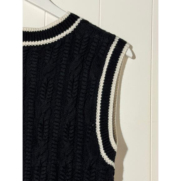 Abercrombie & Fitch Cropped V-Neck Sweater Vest Black White Trim Small - Picture 7 of 9
